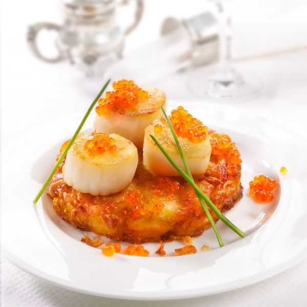 Menü Röstitaler mit Scallops und Skandicaviar